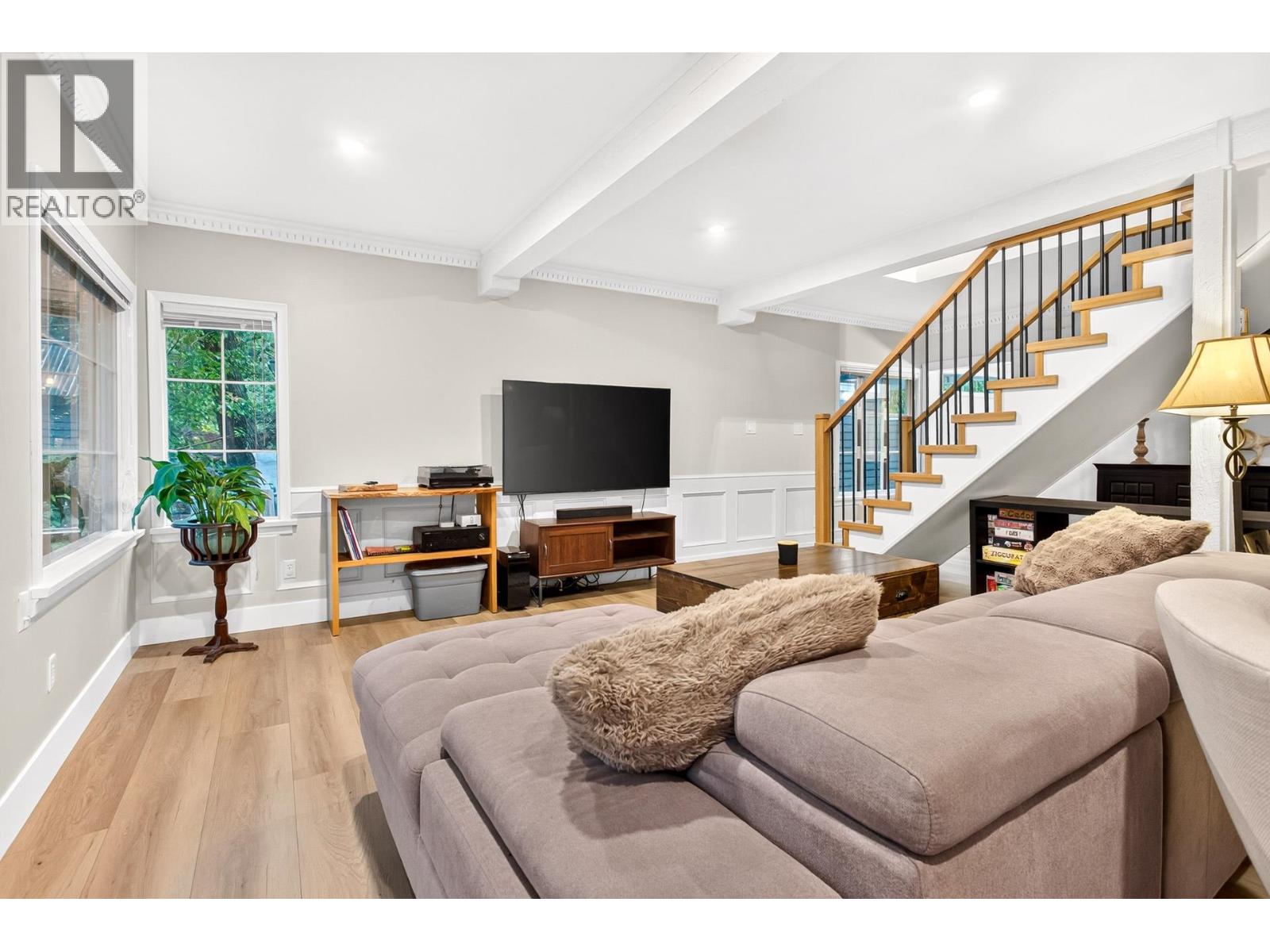 23803 128 Crescent, Maple Ridge, British Columbia  V4R 1P5 - Photo 2 - R3171122