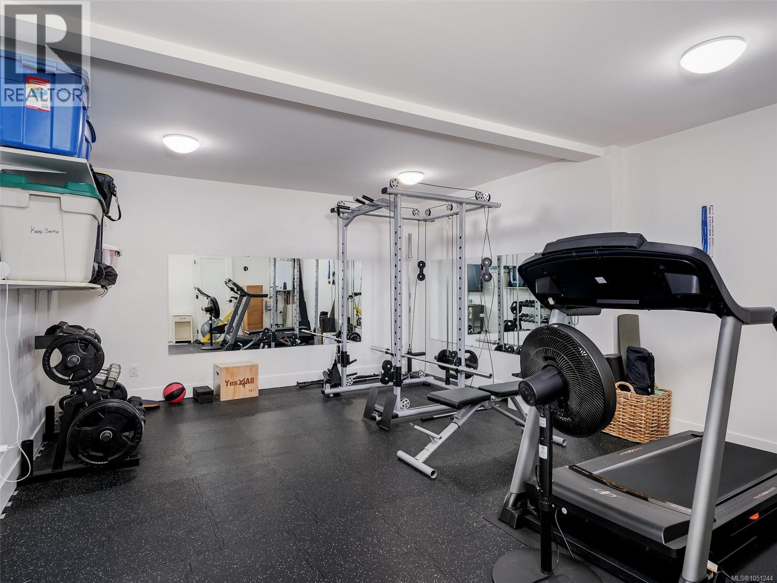2403 Azurite Cres