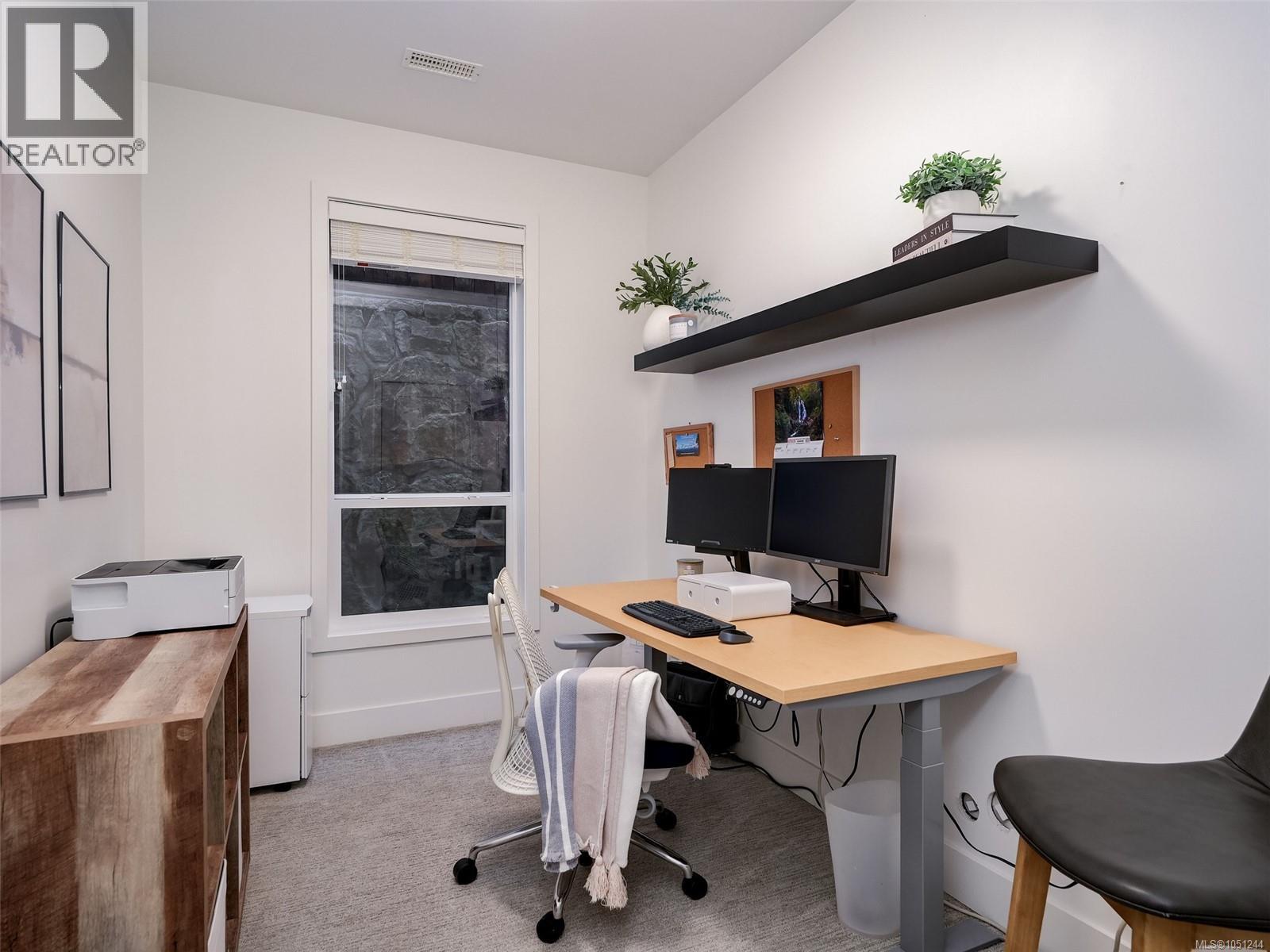 2403 Azurite Cres