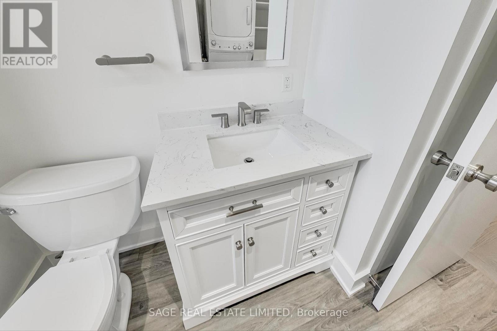 Upper - 2551 Yonge Street, Toronto, Ontario  M4P 2H9 - Photo 13 - C13852518