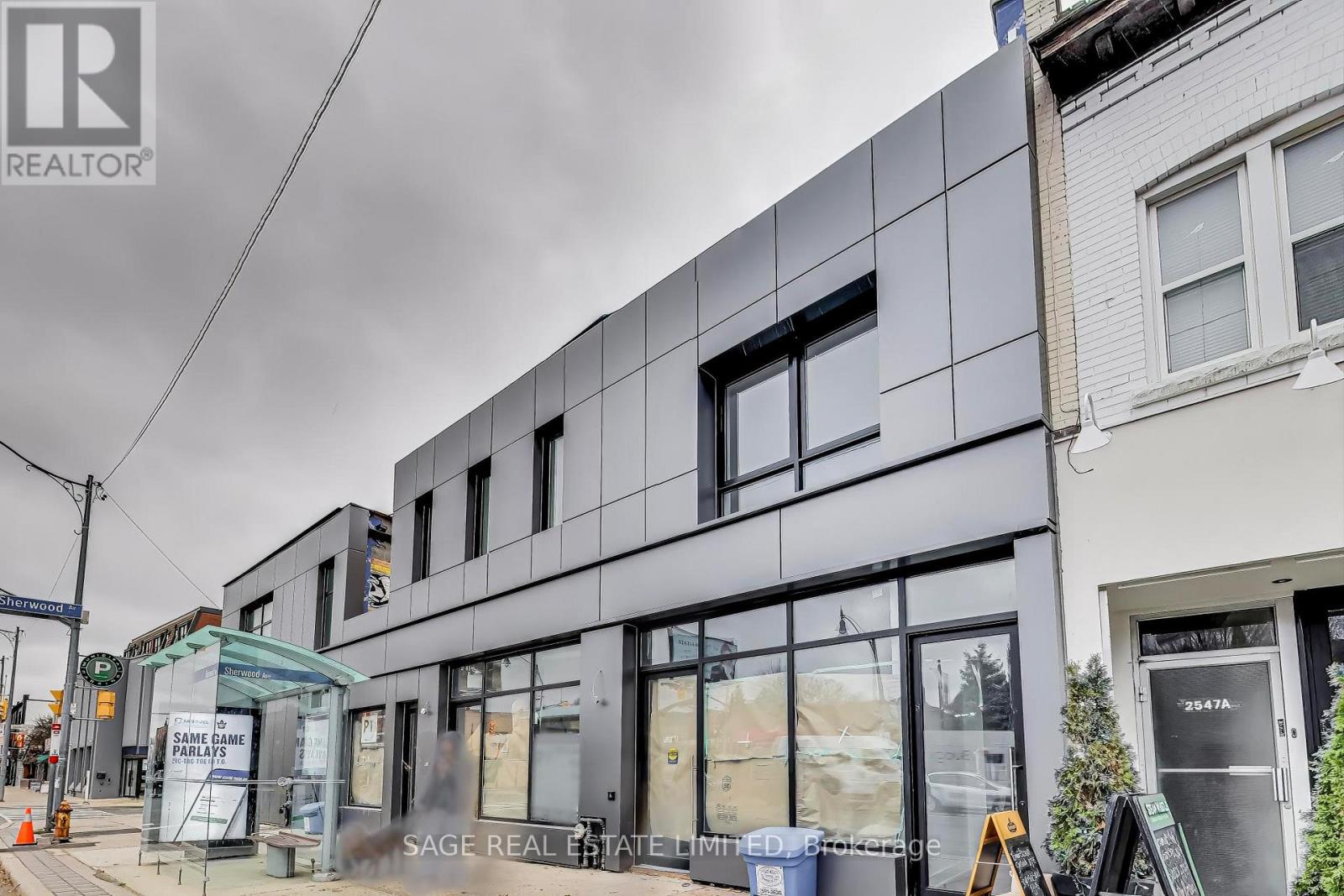 Upper - 2551 Yonge Street, Toronto, Ontario  M4P 2H9 - Photo 2 - C13852518