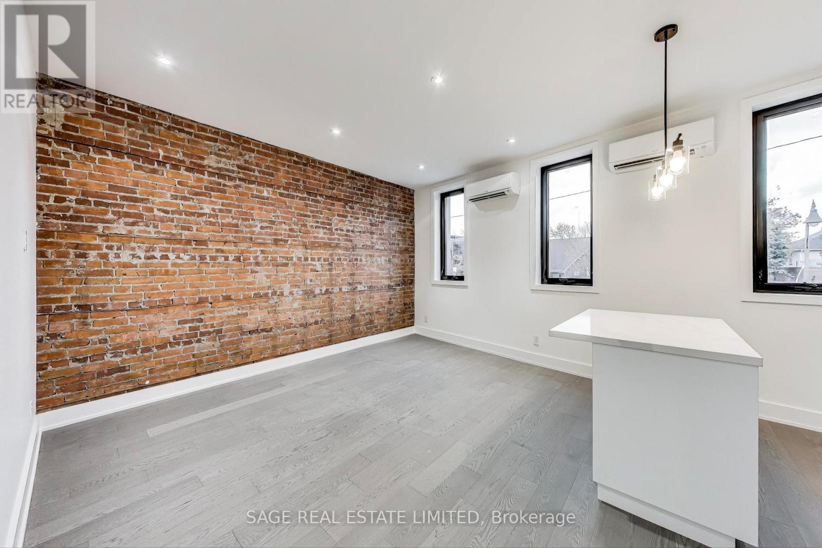 Upper - 2551 Yonge Street, Toronto, Ontario  M4P 2H9 - Photo 4 - C13852518