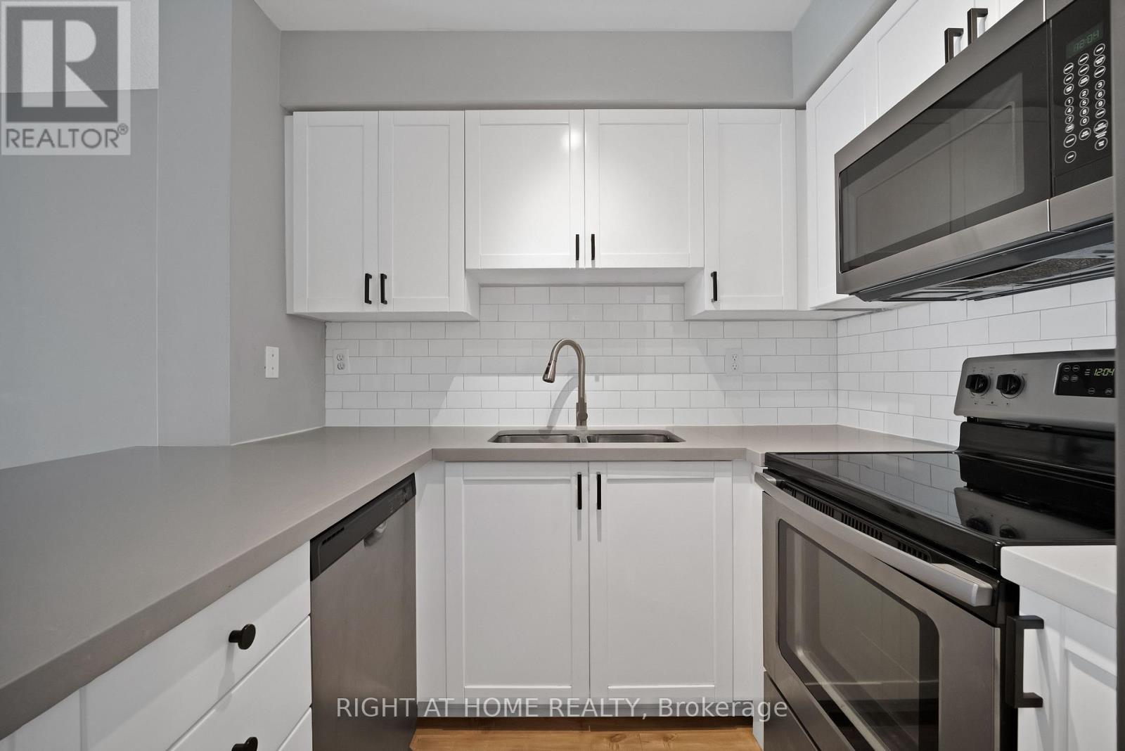 406 - 18 Stafford Street, Toronto (Niagara), Ontario  M5V 3W4 - Photo 3 - C13852594