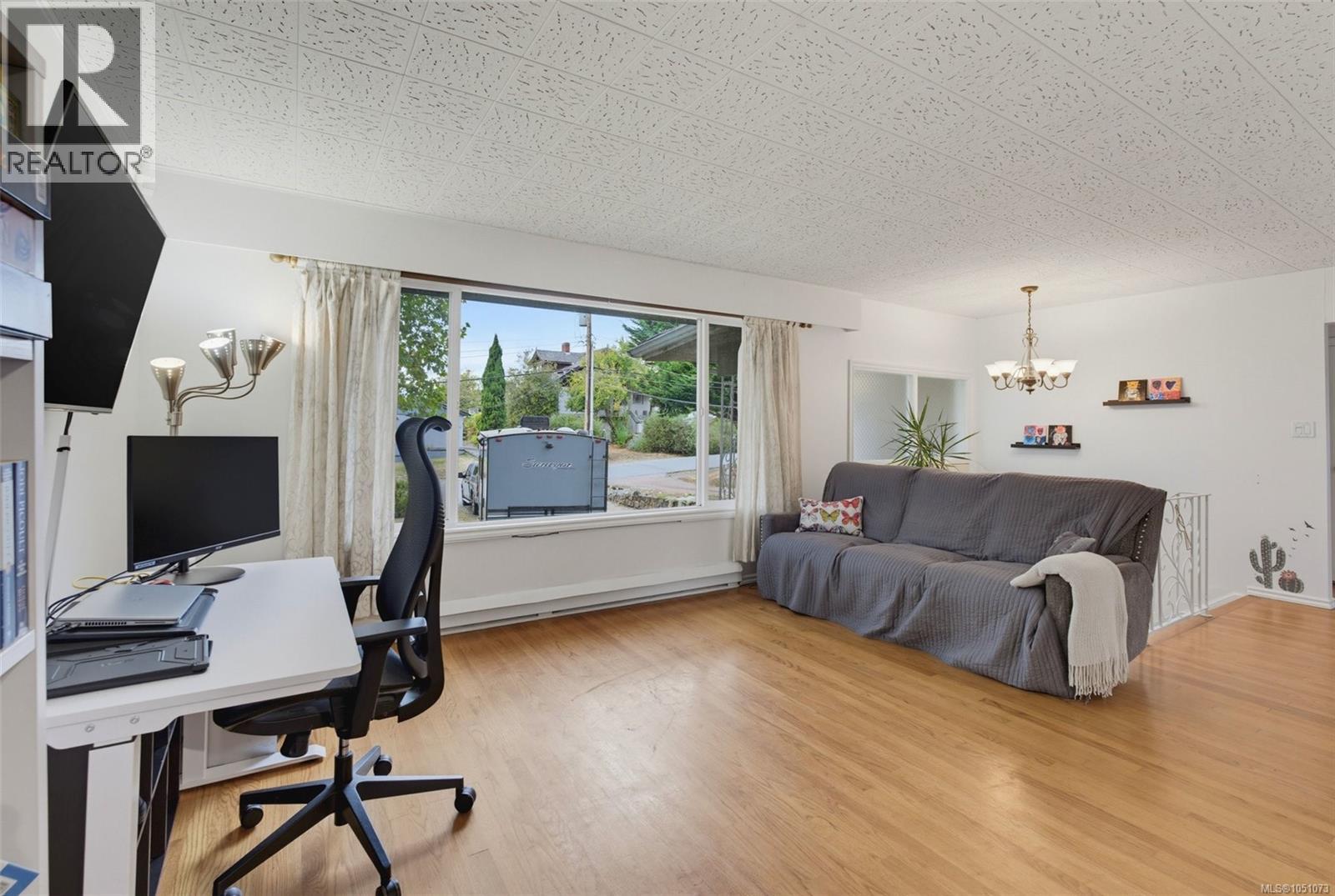 14 Eaton Ave