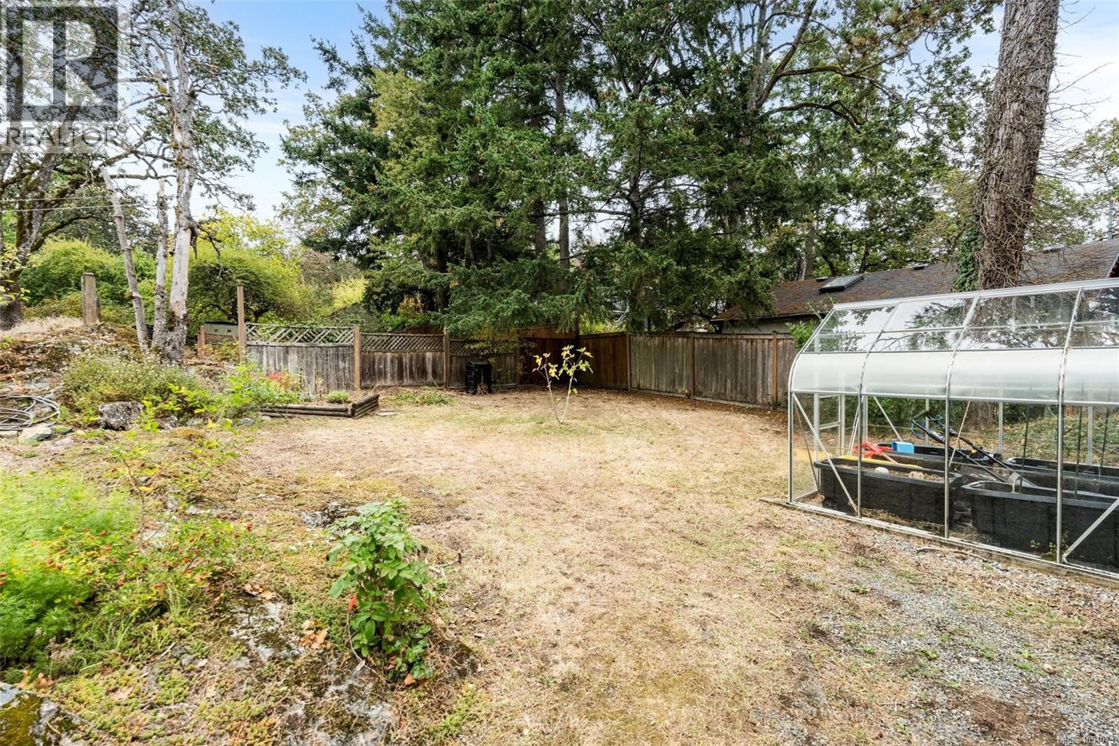 14 Eaton Ave