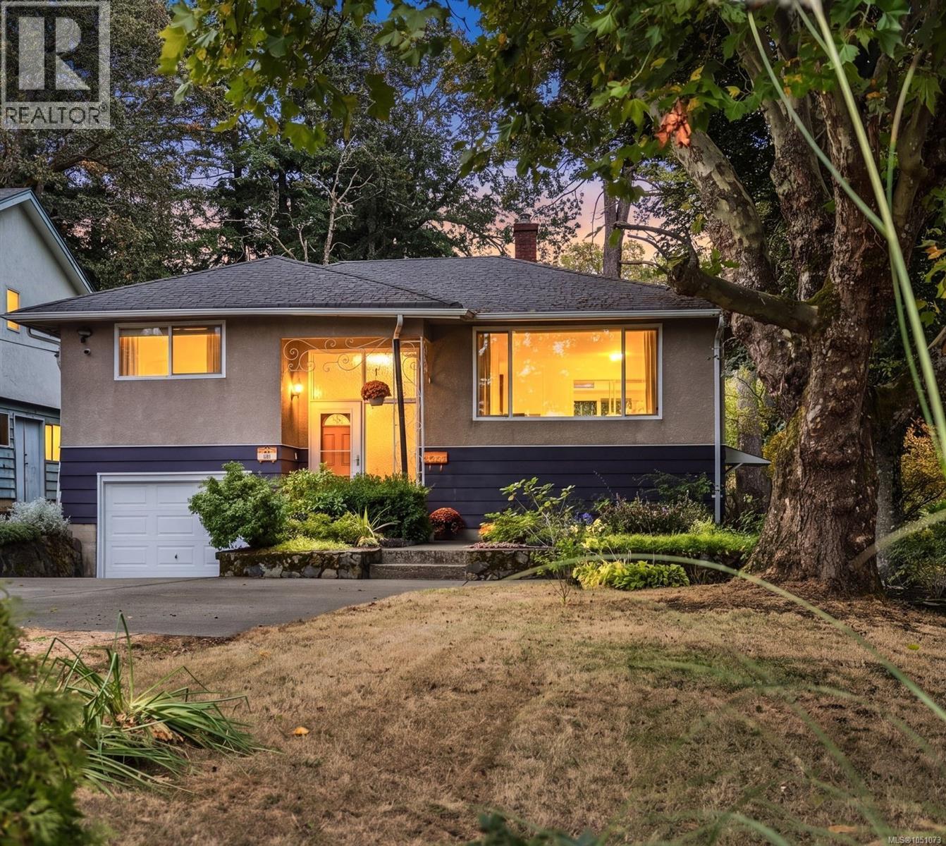 14 Eaton Ave
