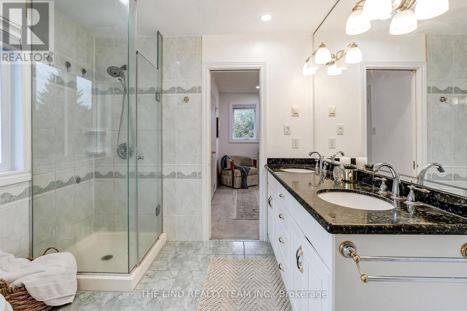 97 Thompson Drive, East Gwillimbury, Ontario  L9N 1E2 - Photo 17 - N13852512