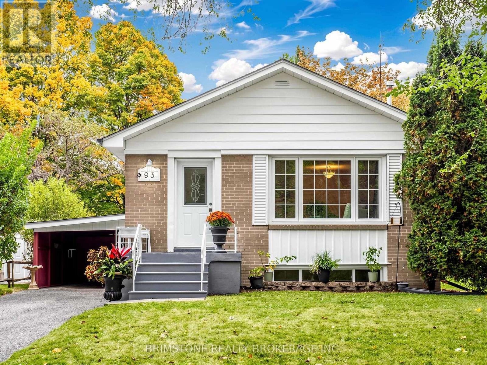 93 BAYVIEW PARKWAY, Newmarket, Ontario