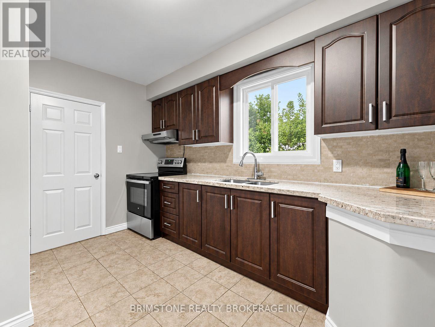 93 Bayview Parkway, Newmarket, Ontario  L3Y 3W2 - Photo 14 - N13852574