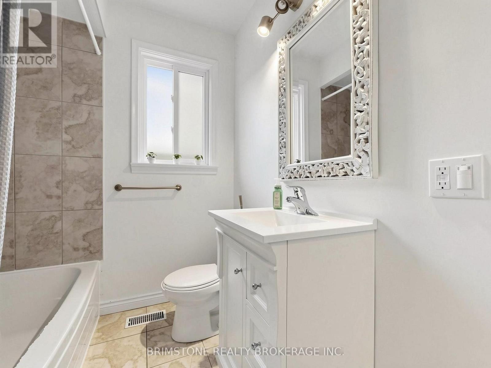 93 Bayview Parkway, Newmarket, Ontario  L3Y 3W2 - Photo 25 - N13852574