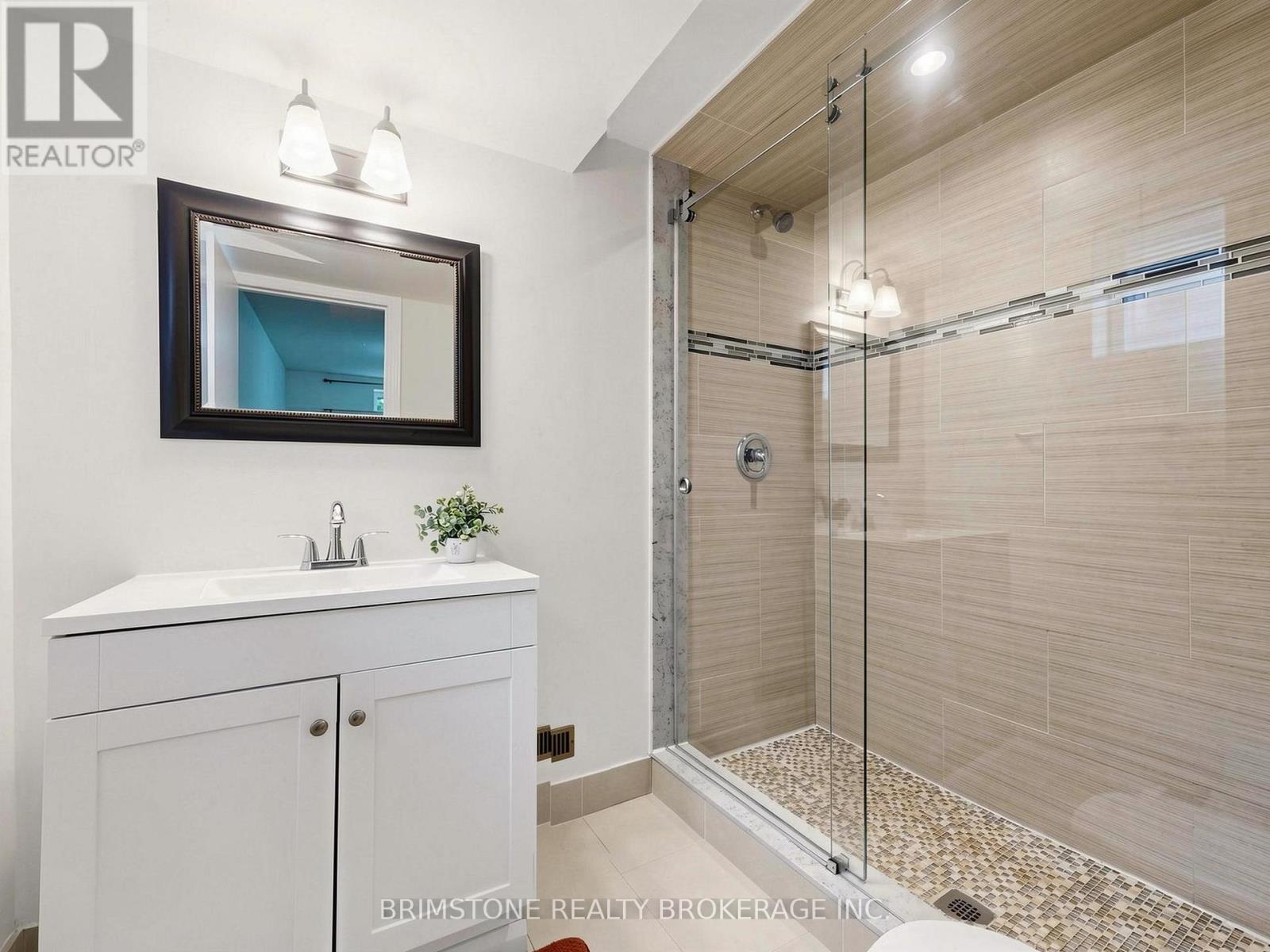 93 Bayview Parkway, Newmarket, Ontario  L3Y 3W2 - Photo 37 - N13852574