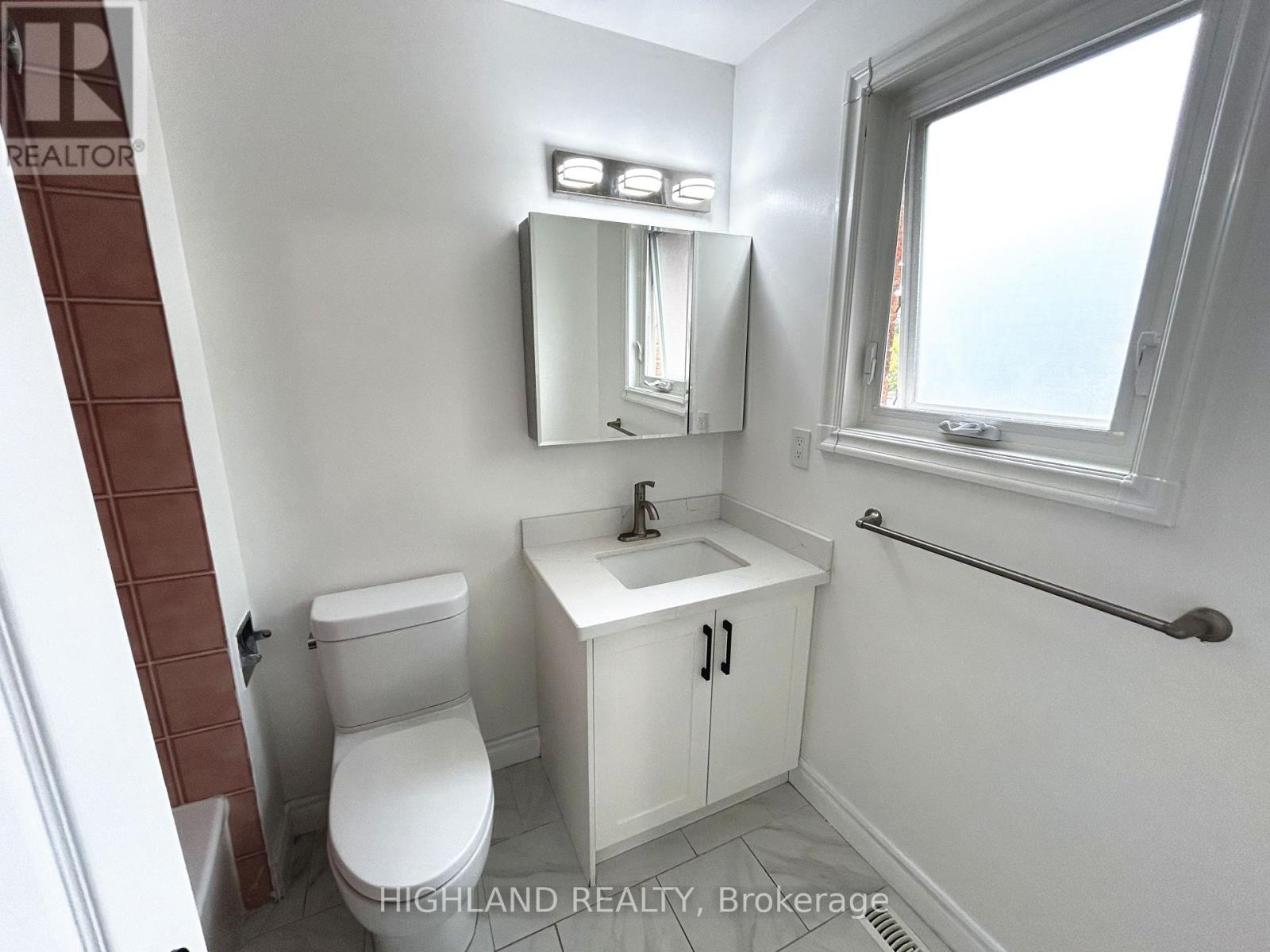 3319 Bertrand Road, Mississauga, Ontario  L5L 4G2 - Photo 11 - W13852544