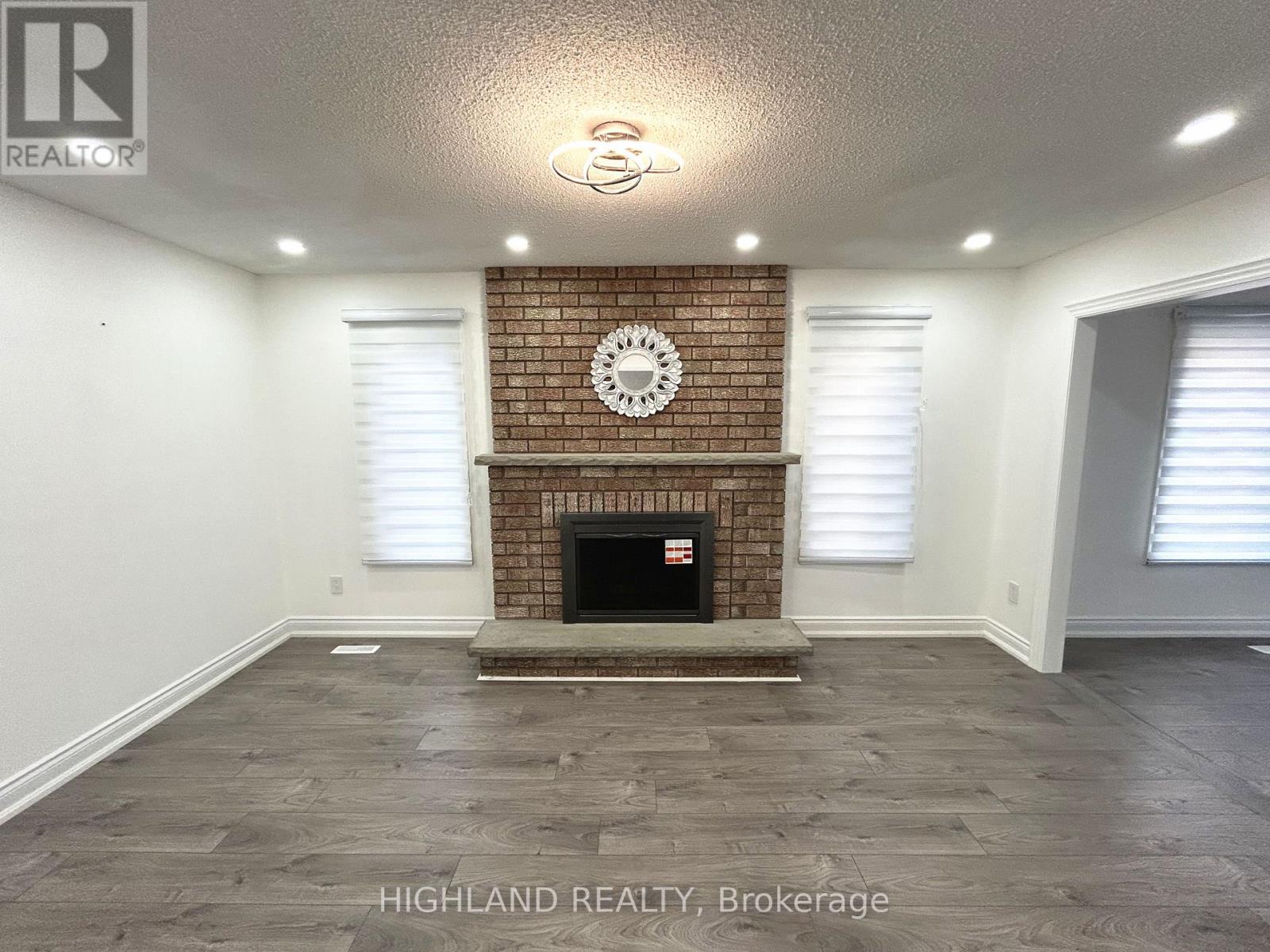 3319 Bertrand Road, Mississauga, Ontario  L5L 4G2 - Photo 4 - W13852544