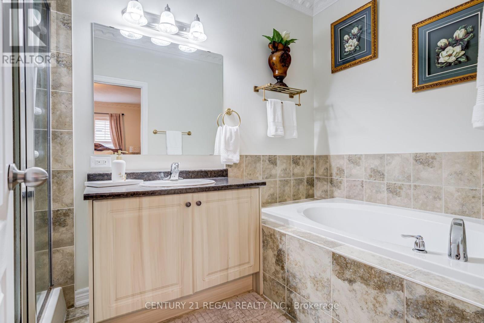 66 Mcechearn Crescent, Caledon, Ontario  L7C 3R4 - Photo 15 - W13852596