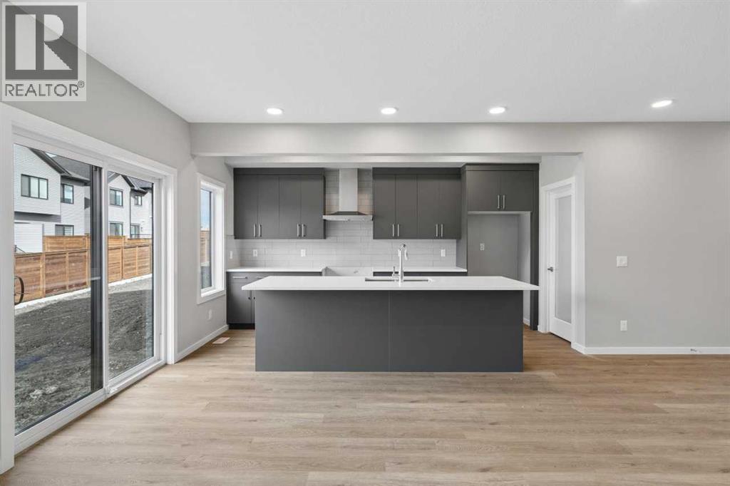 111 Heritage Ridge, Cochrane, Alberta  T4C 2J8 - Photo 4 - A2348731