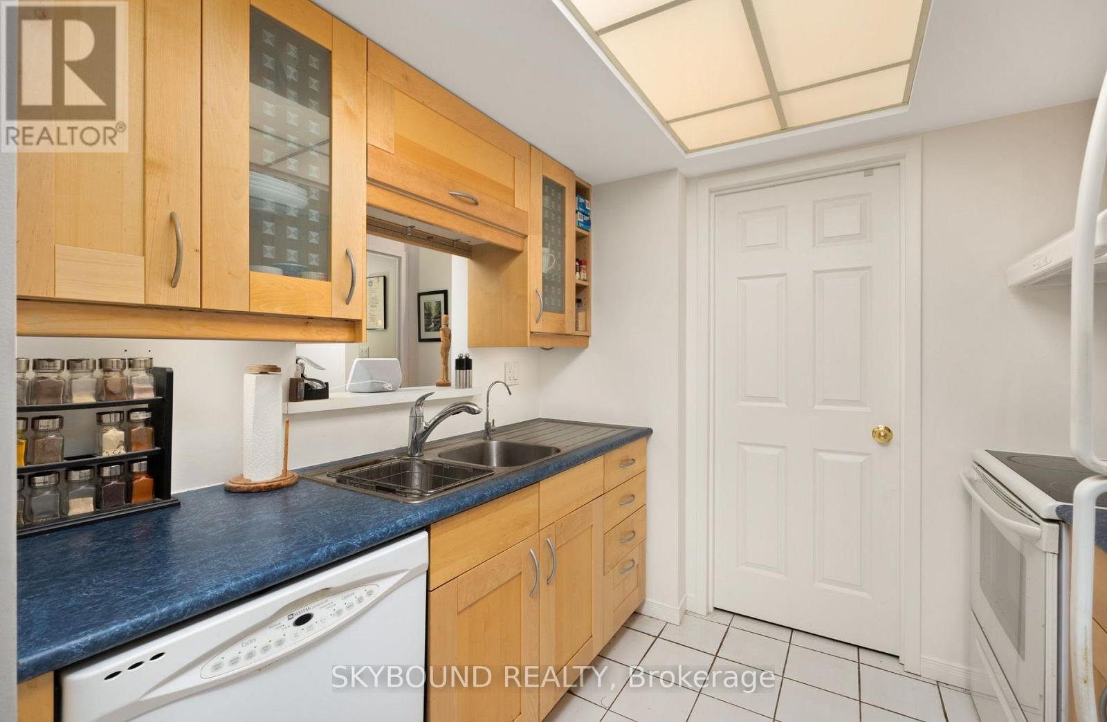2706 - 5 Concorde Place, Toronto, Ontario  M3C 3M8 - Photo 4 - C13852628