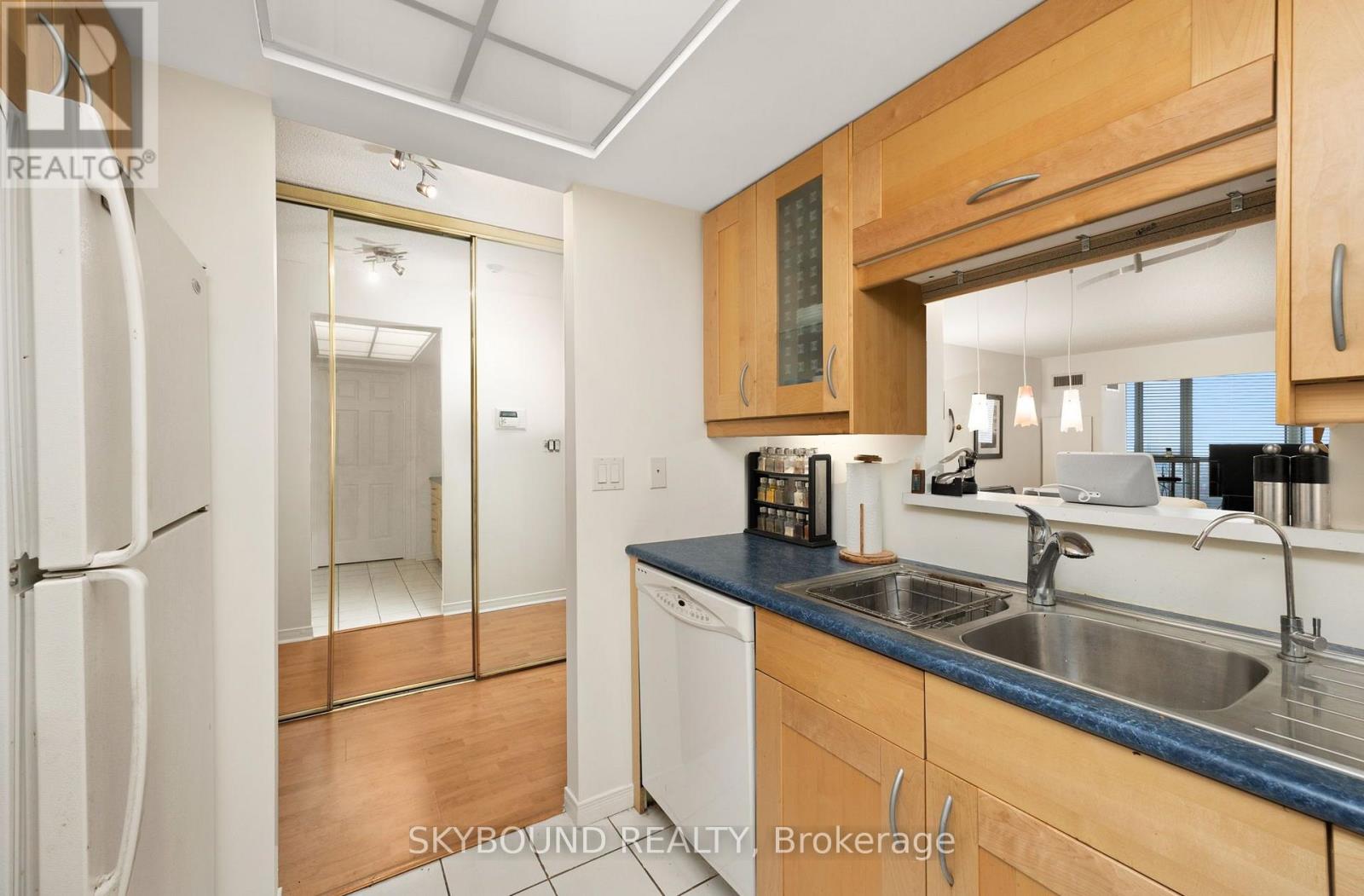 2706 - 5 Concorde Place, Toronto, Ontario  M3C 3M8 - Photo 7 - C13852628