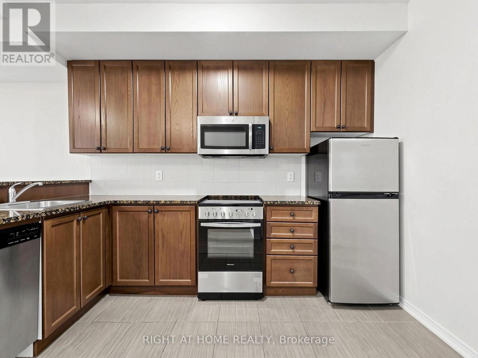 108 - 17 Coneflower Crescent, Toronto, Ontario  M2R 0A5 - Photo 17 - C13852632