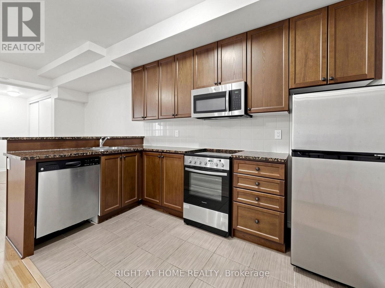108 - 17 Coneflower Crescent, Toronto, Ontario  M2R 0A5 - Photo 18 - C13852632