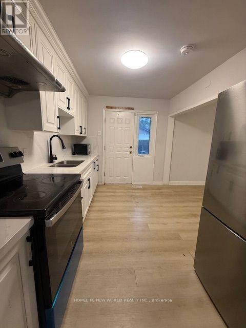 2 YEWFIELD CRESCENT