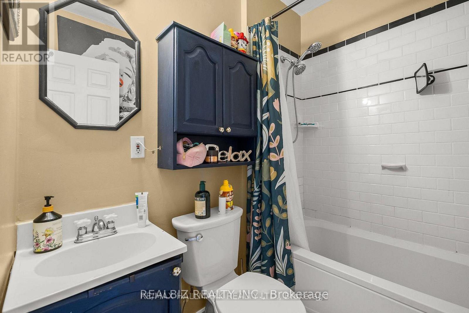 159 Parkmount Road, Toronto, Ontario  M4J 4V3 - Photo 11 - E13852620