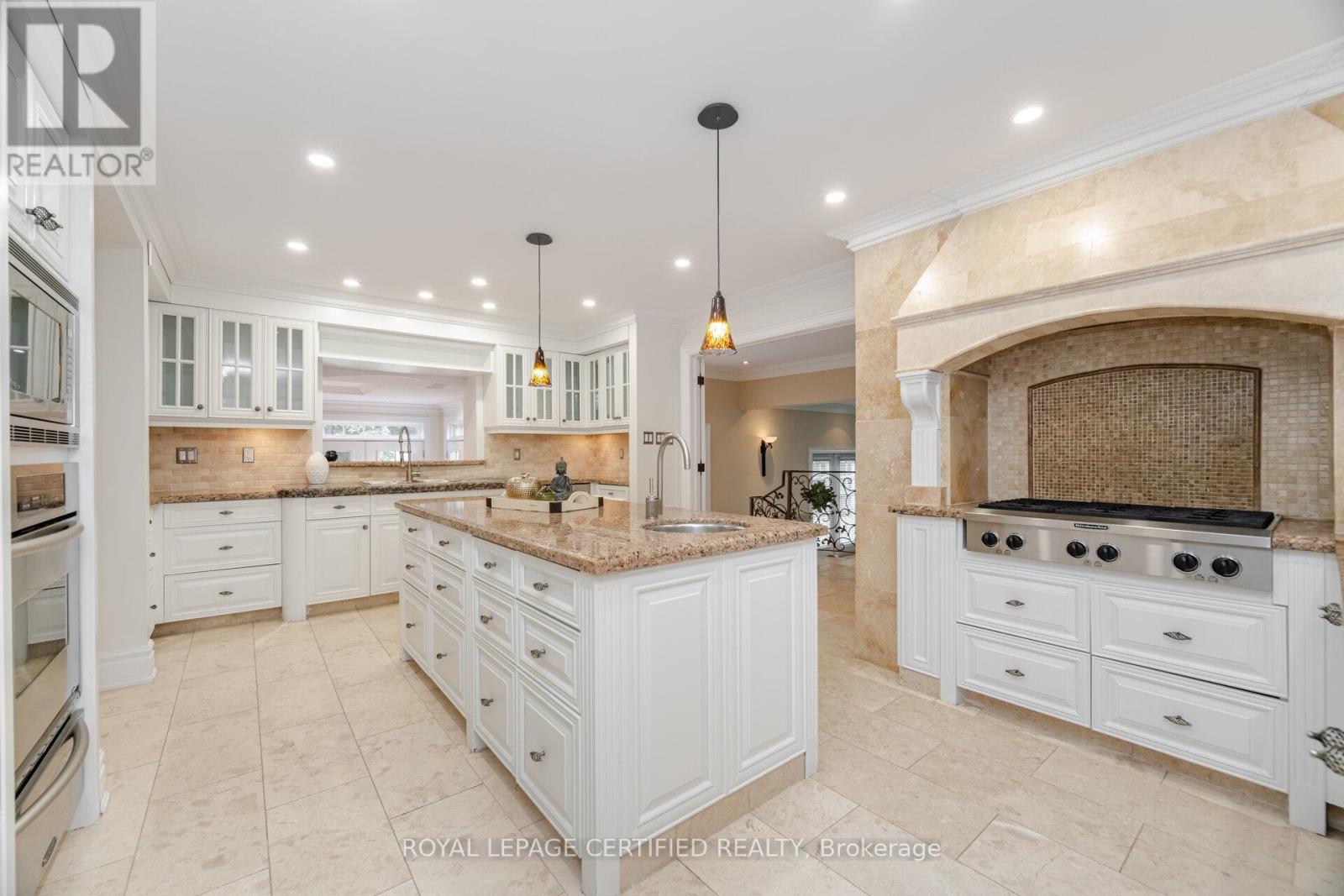 2197 Courrier Lane, Mississauga, Ontario  L5C 1V1 - Photo 14 - W13852626