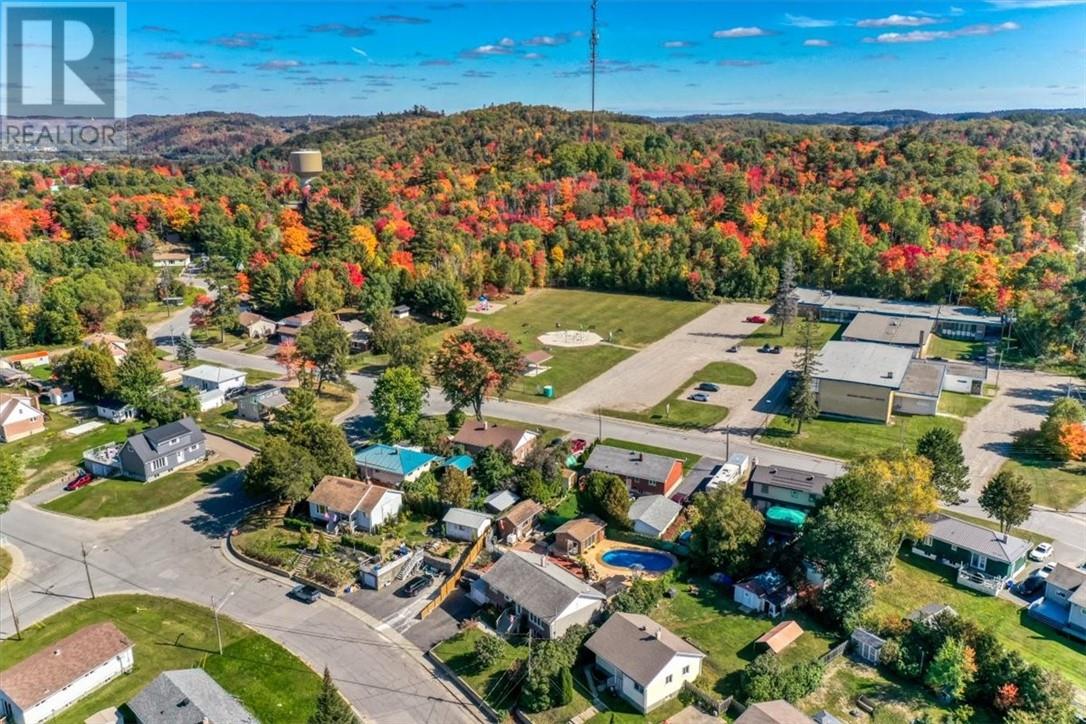 30 Fir St, Onaping, Ontario  P0M 2R0 - Photo 46 - 2130687
