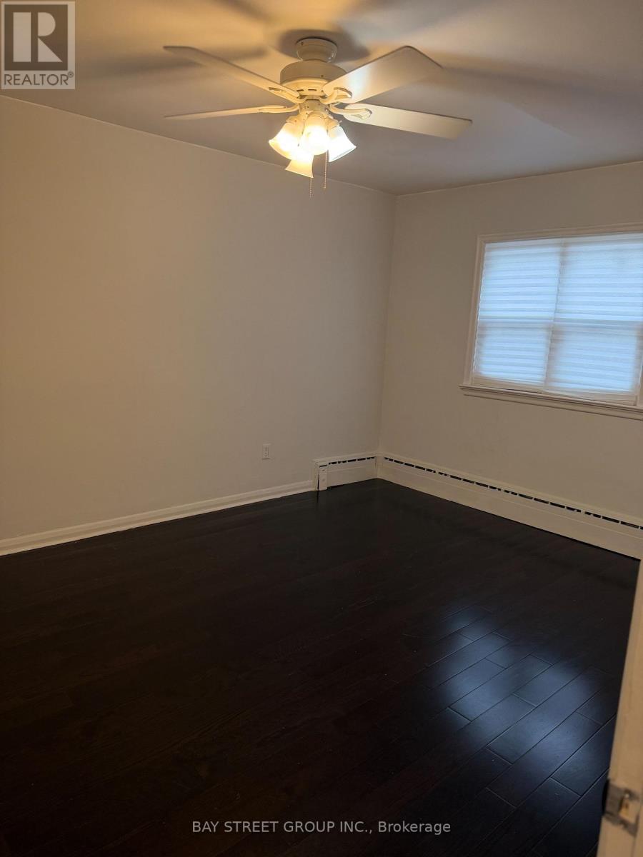 Main Floor - 2 Rowley Avenue, Toronto, Ontario  M4P 2S8 - Photo 9 - C13852672
