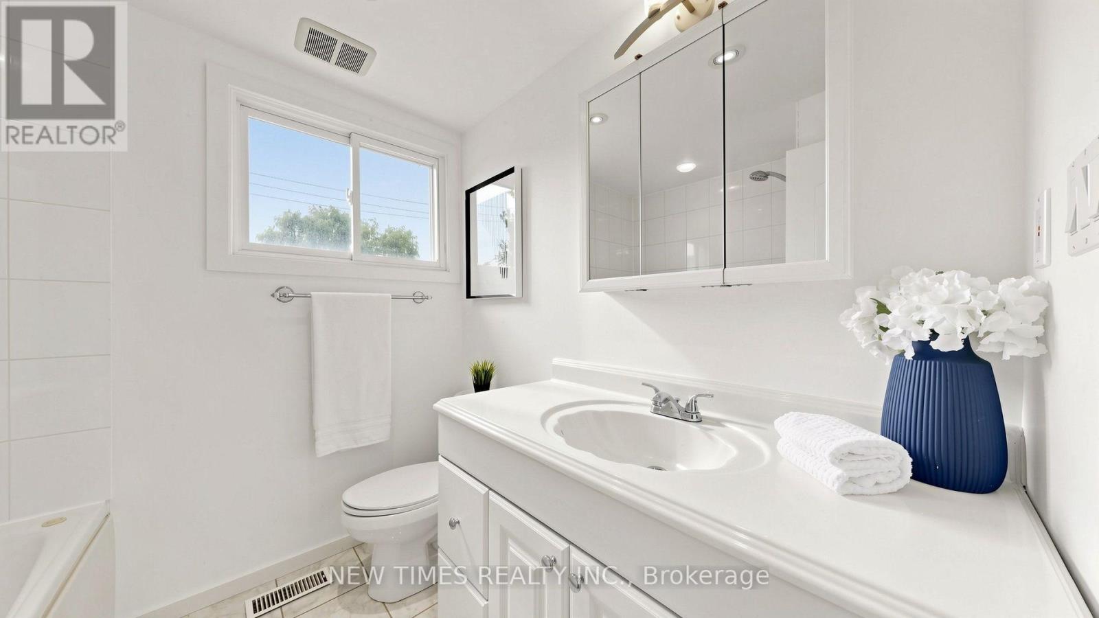 4 Ashstead Place, Toronto, Ontario  M2J 3K1 - Photo 32 - C13852710