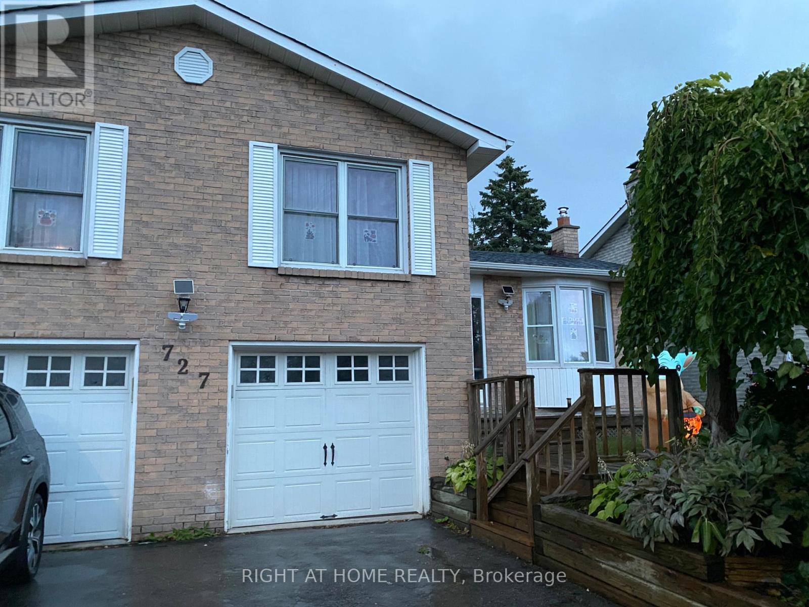 727 DOWN CRESCENT, Oshawa, Ontario