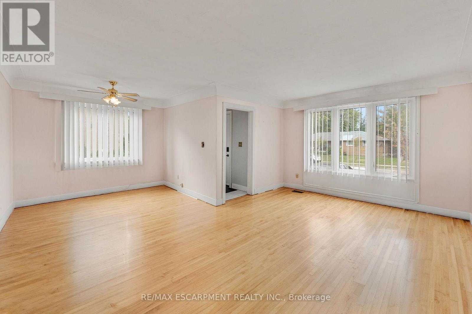 1388/1390 Leighland Road, Burlington, Ontario  L7R 3S8 - Photo 5 - W13852660