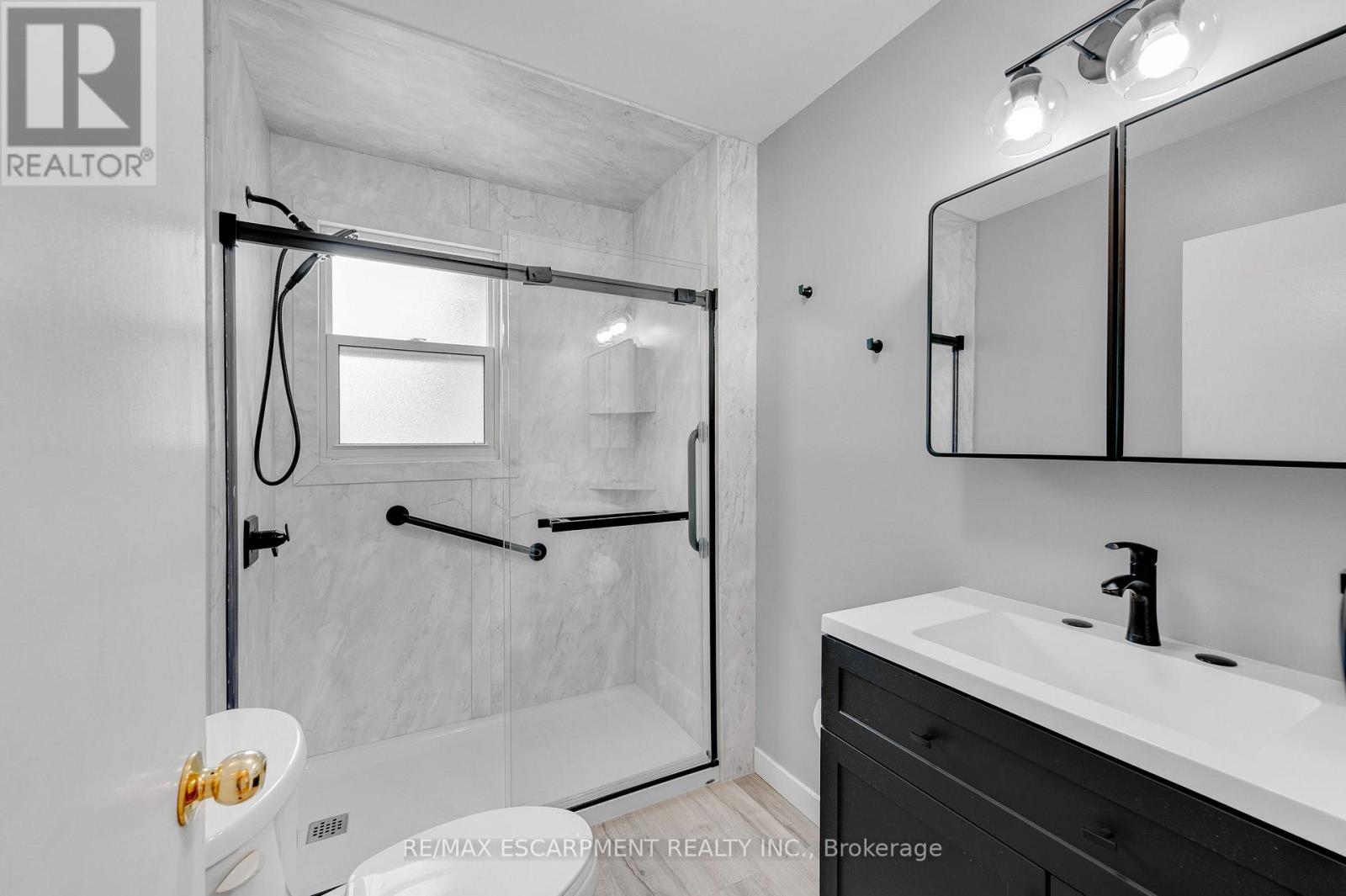 1388/1390 Leighland Road, Burlington, Ontario  L7R 3S8 - Photo 8 - W13852660