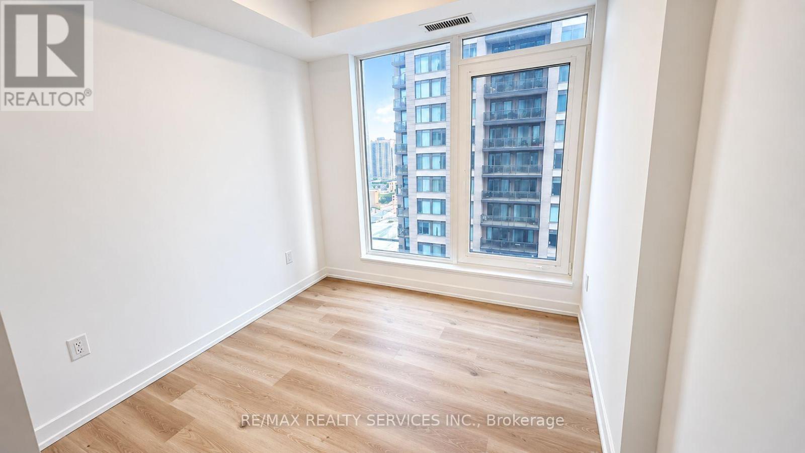 2408 - 395 Square One Drive, Mississauga, Ontario  L5B 0P6 - Photo 10 - W13852668