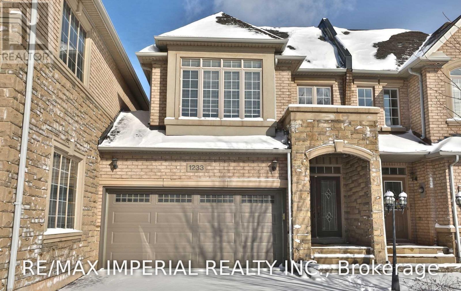 1233 AGRAM DRIVE, Oakville, Ontario