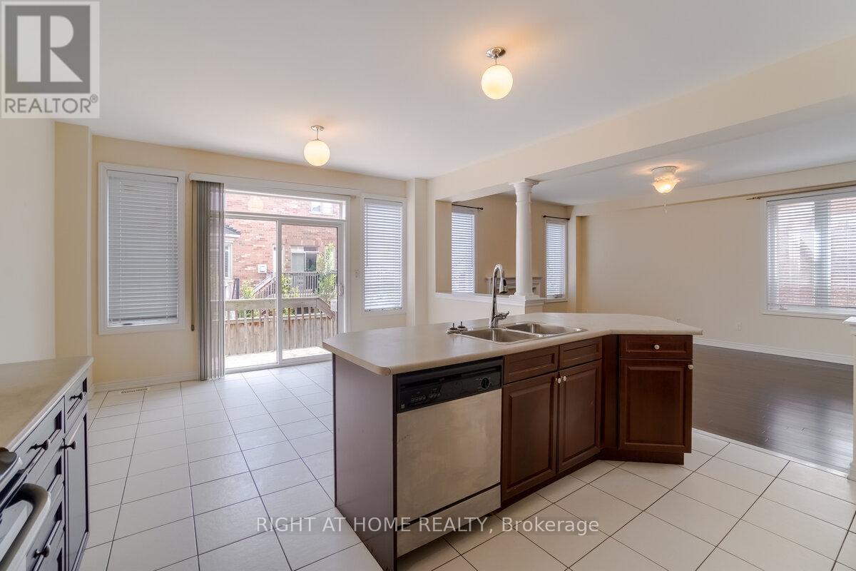 4644 Doug Wright Drive, Burlington, Ontario  L7M 0L2 - Photo 12 - W13852716
