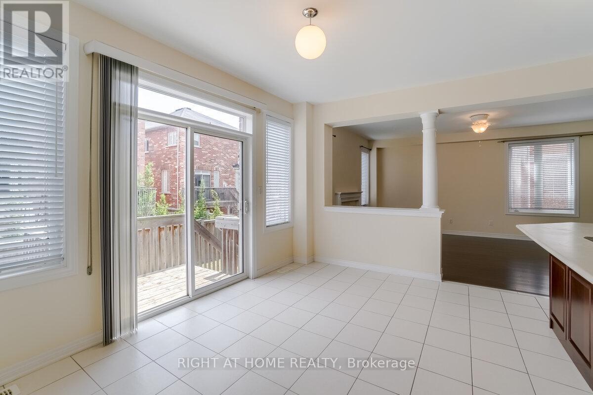 4644 Doug Wright Drive, Burlington, Ontario  L7M 0L2 - Photo 13 - W13852716