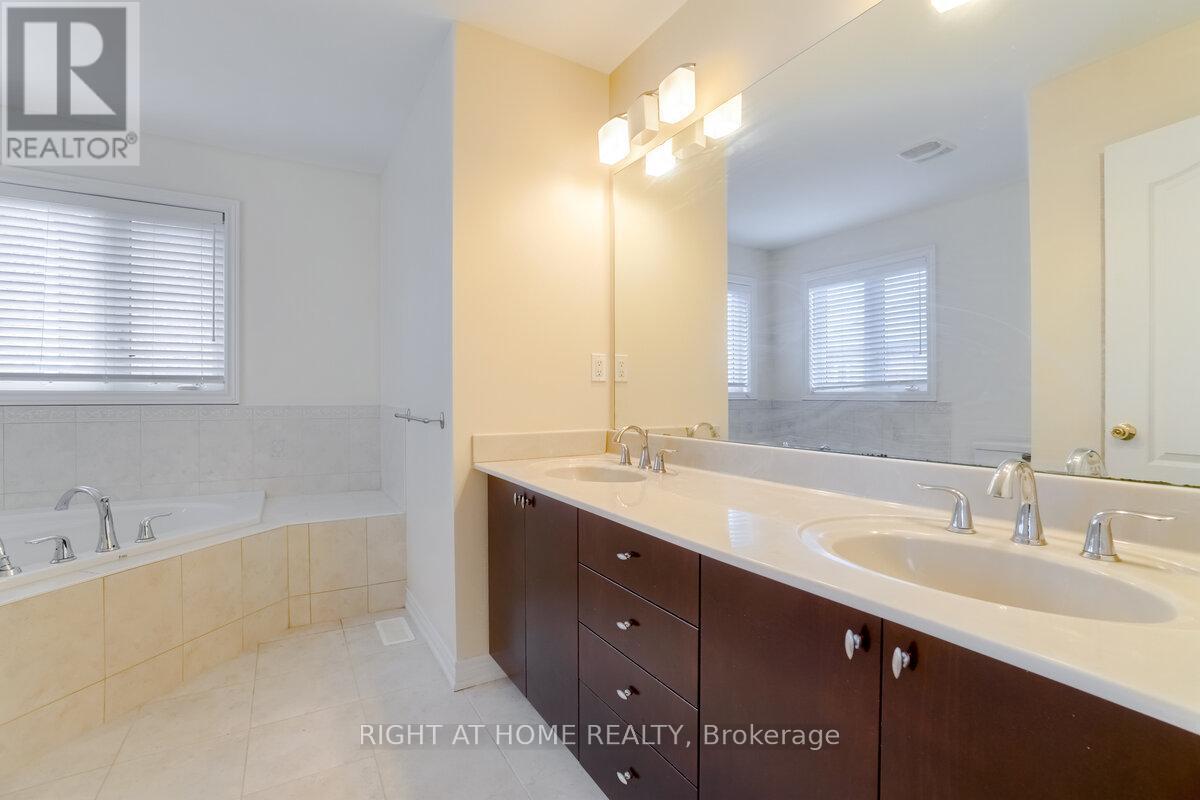 4644 Doug Wright Drive, Burlington, Ontario  L7M 0L2 - Photo 23 - W13852716