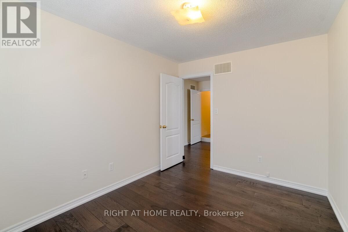 4644 Doug Wright Drive, Burlington, Ontario  L7M 0L2 - Photo 28 - W13852716