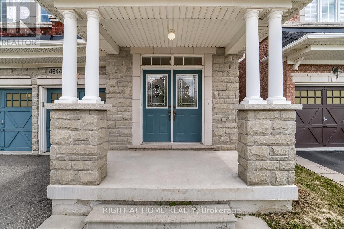 4644 Doug Wright Drive, Burlington, Ontario  L7M 0L2 - Photo 3 - W13852716