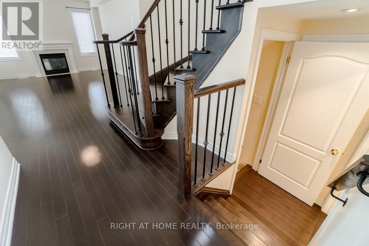 4644 Doug Wright Drive, Burlington, Ontario  L7M 0L2 - Photo 31 - W13852716