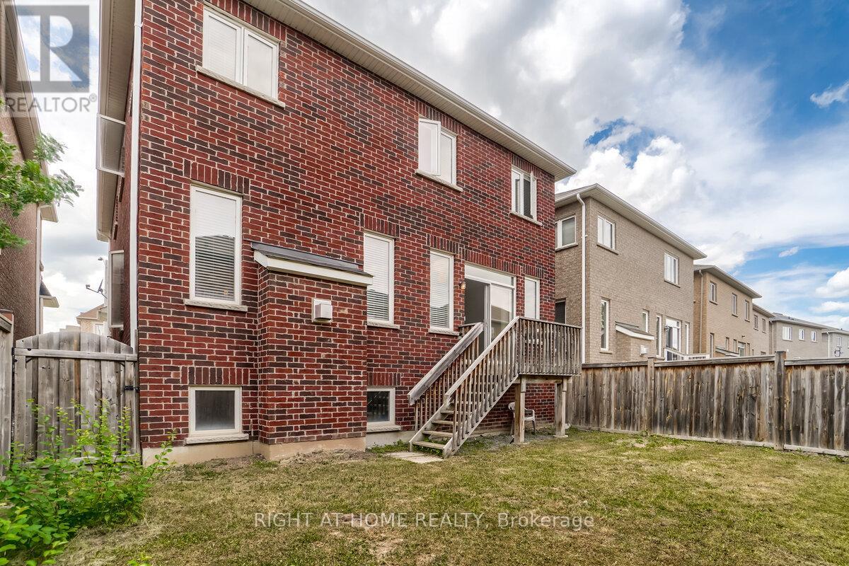 4644 Doug Wright Drive, Burlington, Ontario  L7M 0L2 - Photo 39 - W13852716