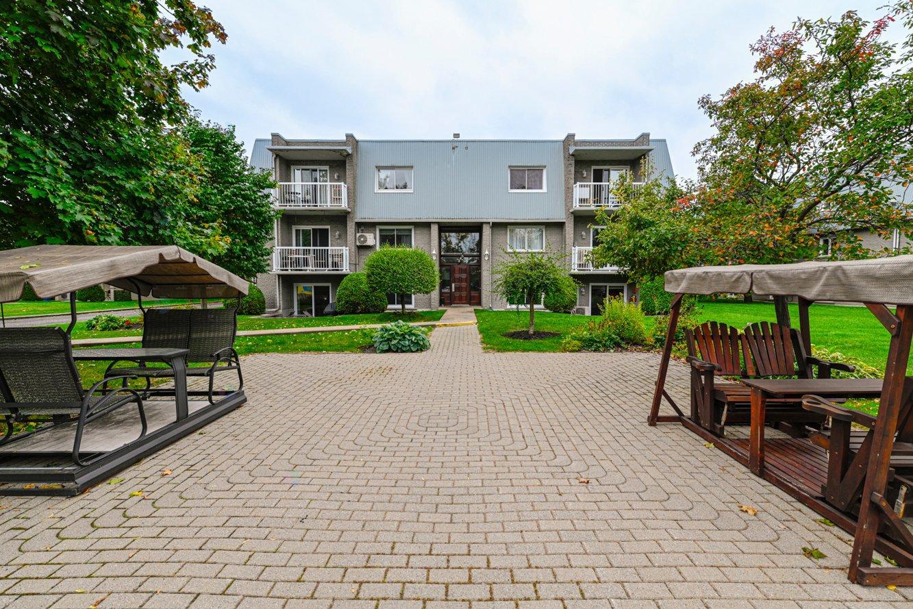 245 Rue St-Jean-Baptiste|#207 Beloeil Quebec Canada J3G2V7 4