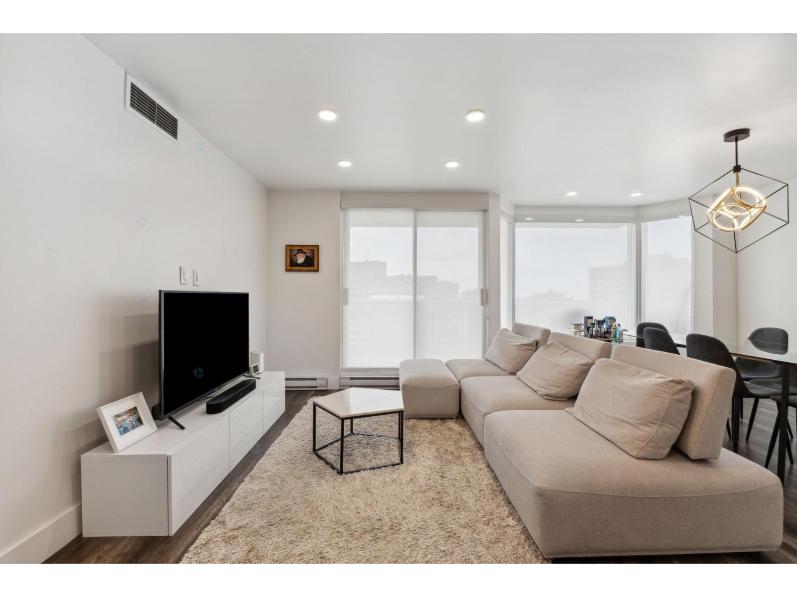 5900 Av. Armstrong|#801 Côte-Saint-Luc Quebec Canada H4W2Z5 4