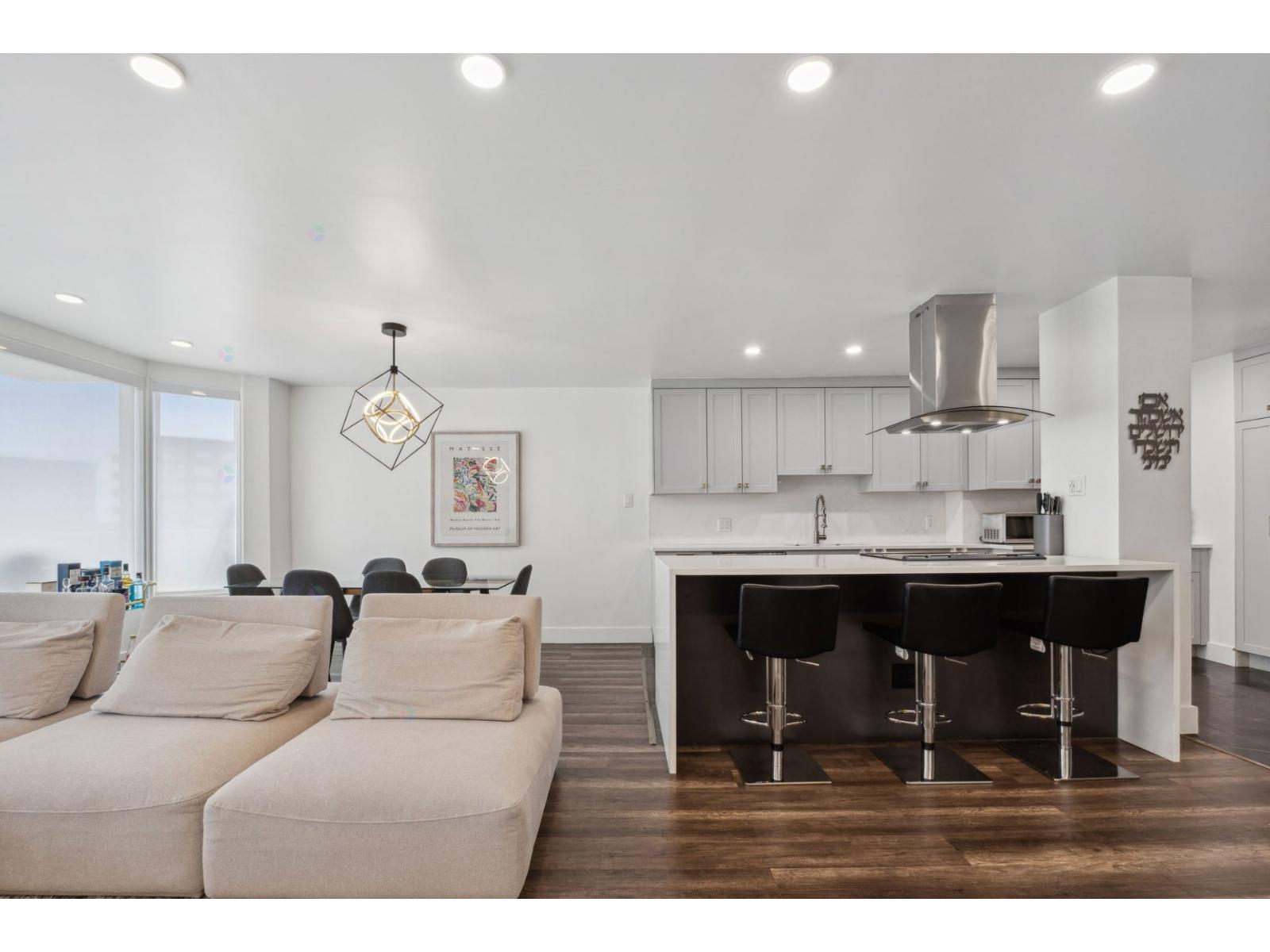 5900 Av. Armstrong|#801 Côte-Saint-Luc Quebec Canada H4W2Z5 5