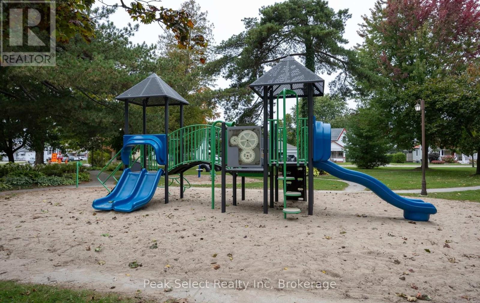 103 Park Street, South Huron, Ontario  N0M 1S2 - Photo 4 - X13852670