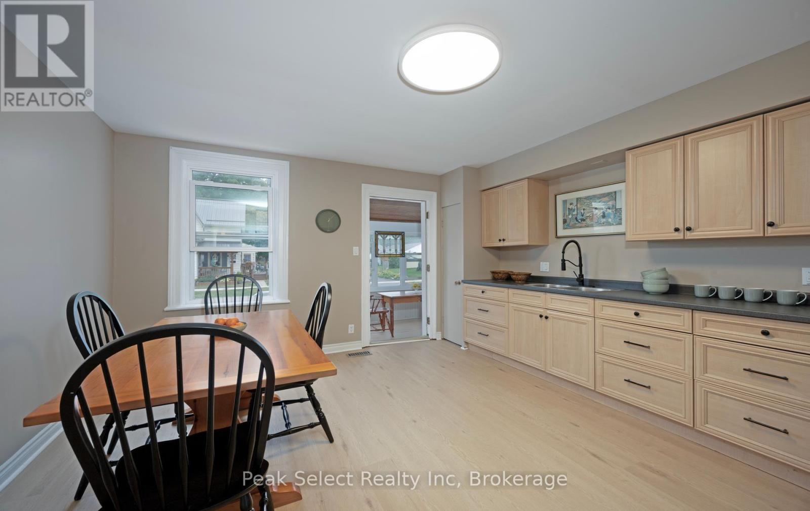 103 Park Street, South Huron, Ontario  N0M 1S2 - Photo 9 - X13852670