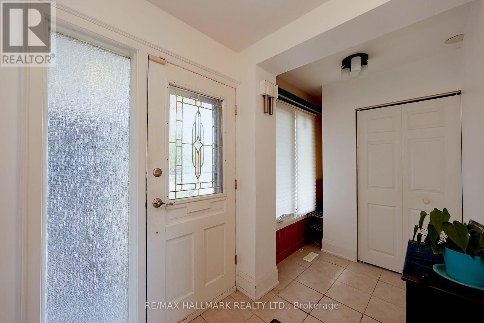 781 Pam Crescent, Newmarket, Ontario  L3Y 5B7 - Photo 4 - N13851704