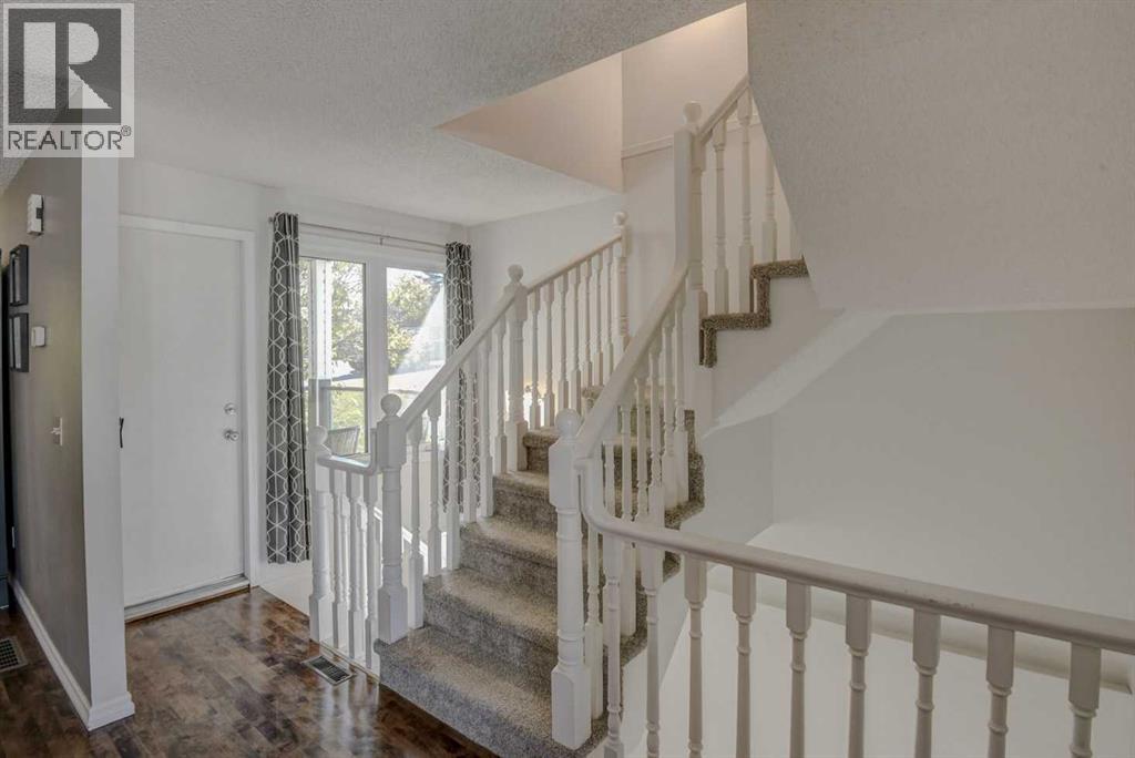 96 Coachway Gardens SW, Calgary, Alberta  T3H 2V9 - Photo 13 - A2349364