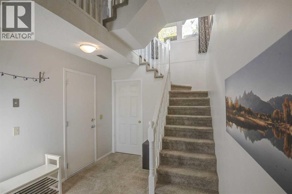 96 Coachway Gardens SW, Calgary, Alberta  T3H 2V9 - Photo 14 - A2349364
