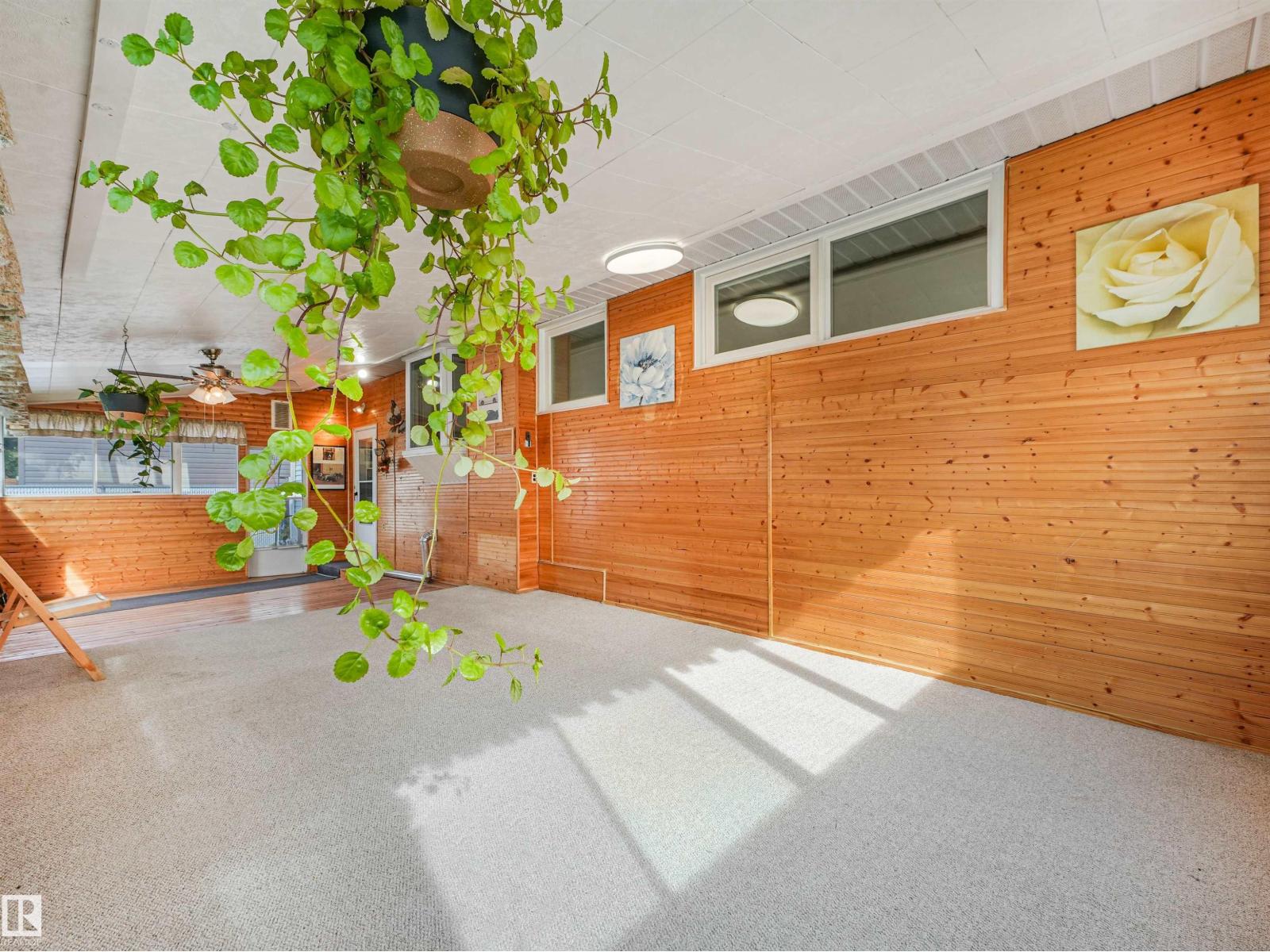 8016 161 ST NW